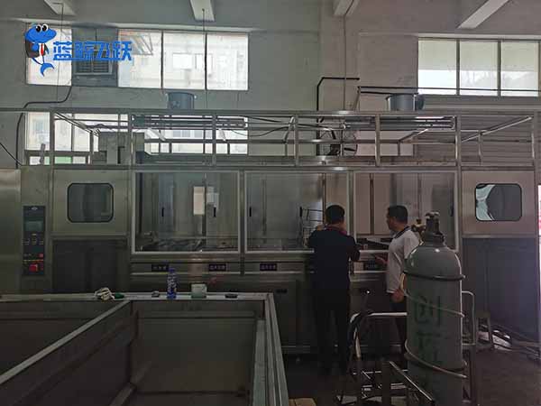 草莓视频污污污污