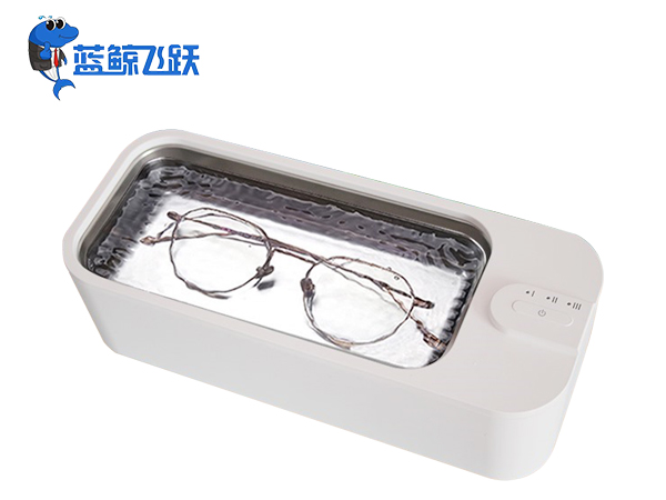 如何使用草莓视频污污污污清洗手表？