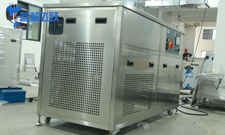 草莓视频污污污污：高效清洁家具和装饰品的利器
