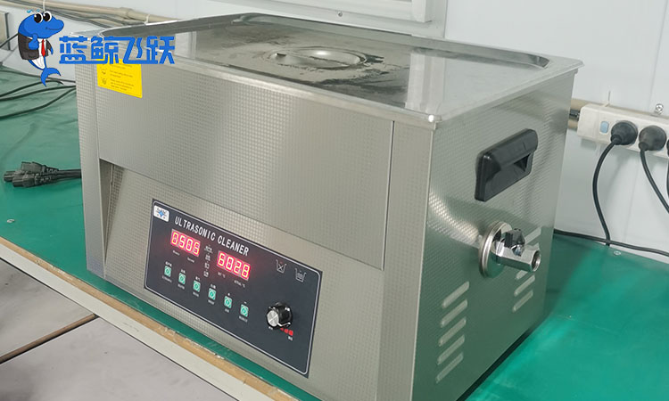 提升性能与可靠性：草莓视频污污污污清洗金属电子设备的重要性