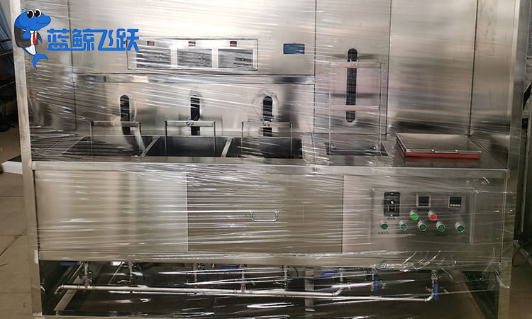 清洗金属光学器件：提升清晰度和精度的草莓视频污污污污应用