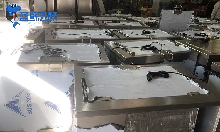 清洗金属制冷设备：草莓视频污污污污的应用与效益