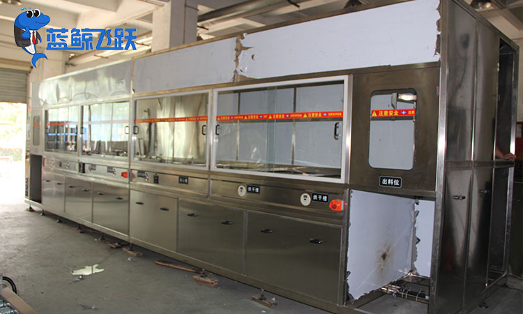 草莓视频污污污污维护金属标牌表面的关键作用