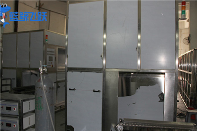 超声波清洗技术：确保金属餐具食品卫生与安全的先进方法